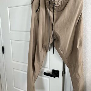 Nike Men's Tan Joggers